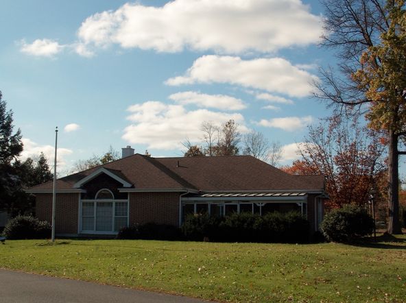 275 Yardley Ave, Levittown, PA 19054